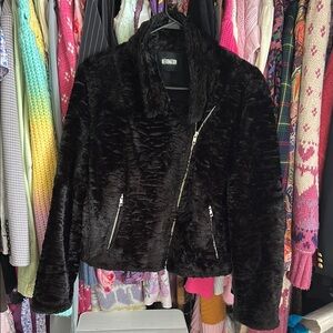 Trade/sell Reformation Hugo Jacket EUC small🌺